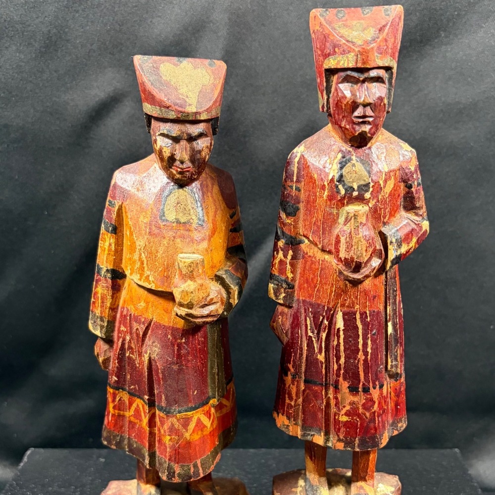 Antique Peruvian Hand Carved Wood Figures Pair Andean Folk Art Statues 8.5"